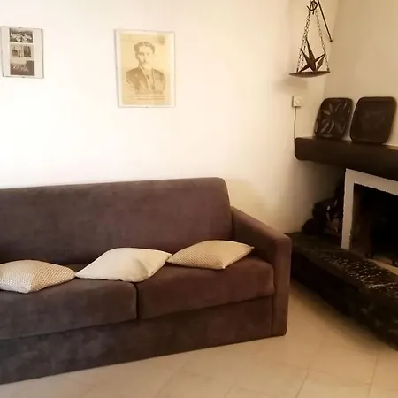 Feriehus Dimora Tipica Indipendente Con Piscina, Barbecue, Wifi